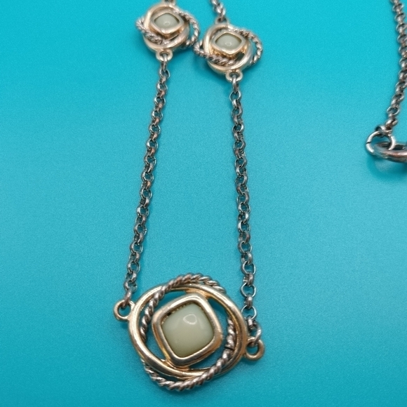 24" Gold Silver Tone Necklace with Green Lucite Center Square Abstract Pendants - Picture 5 of 8